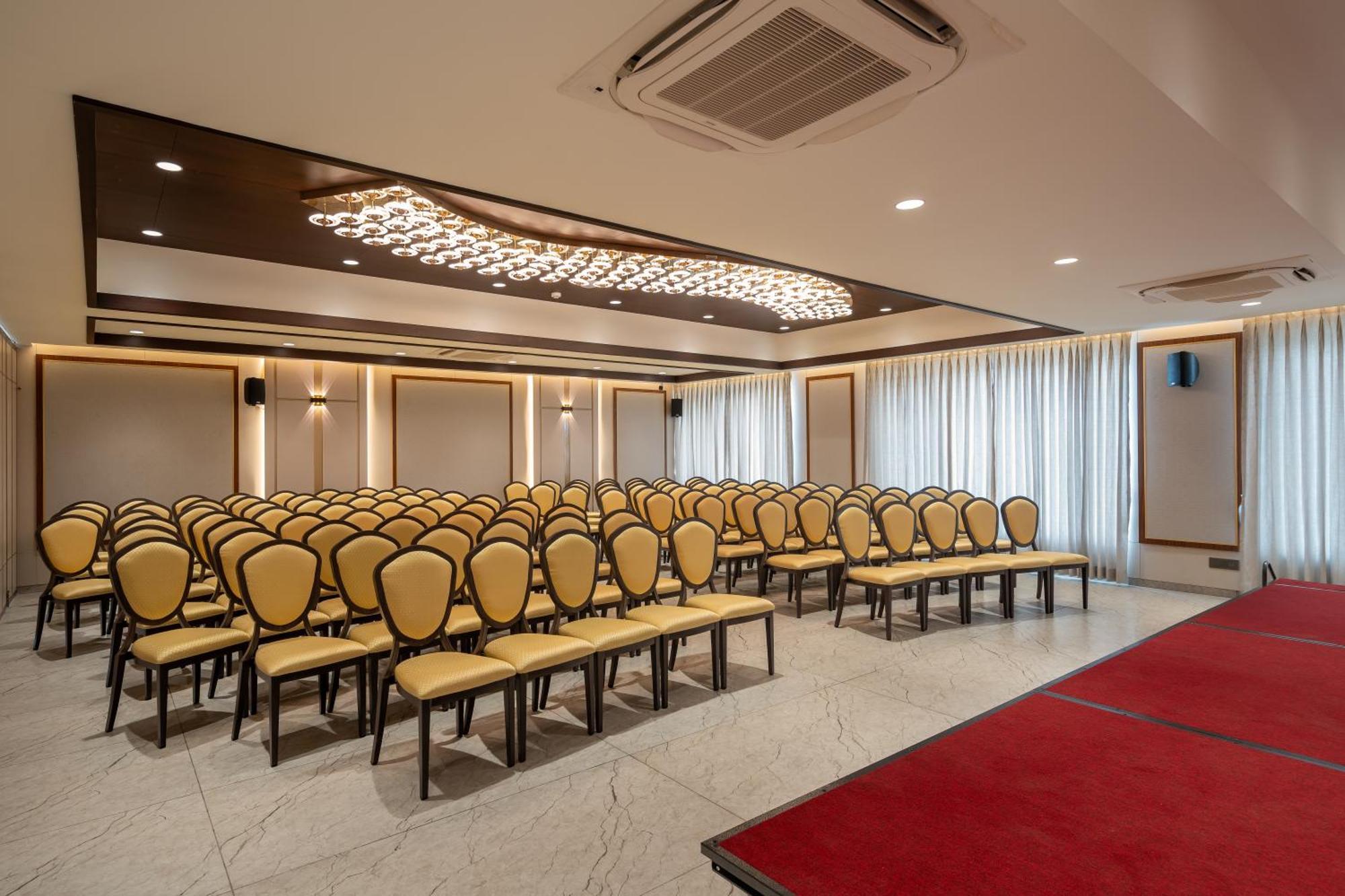Copper Leaf Hotels, Tirunelveli Esterno foto