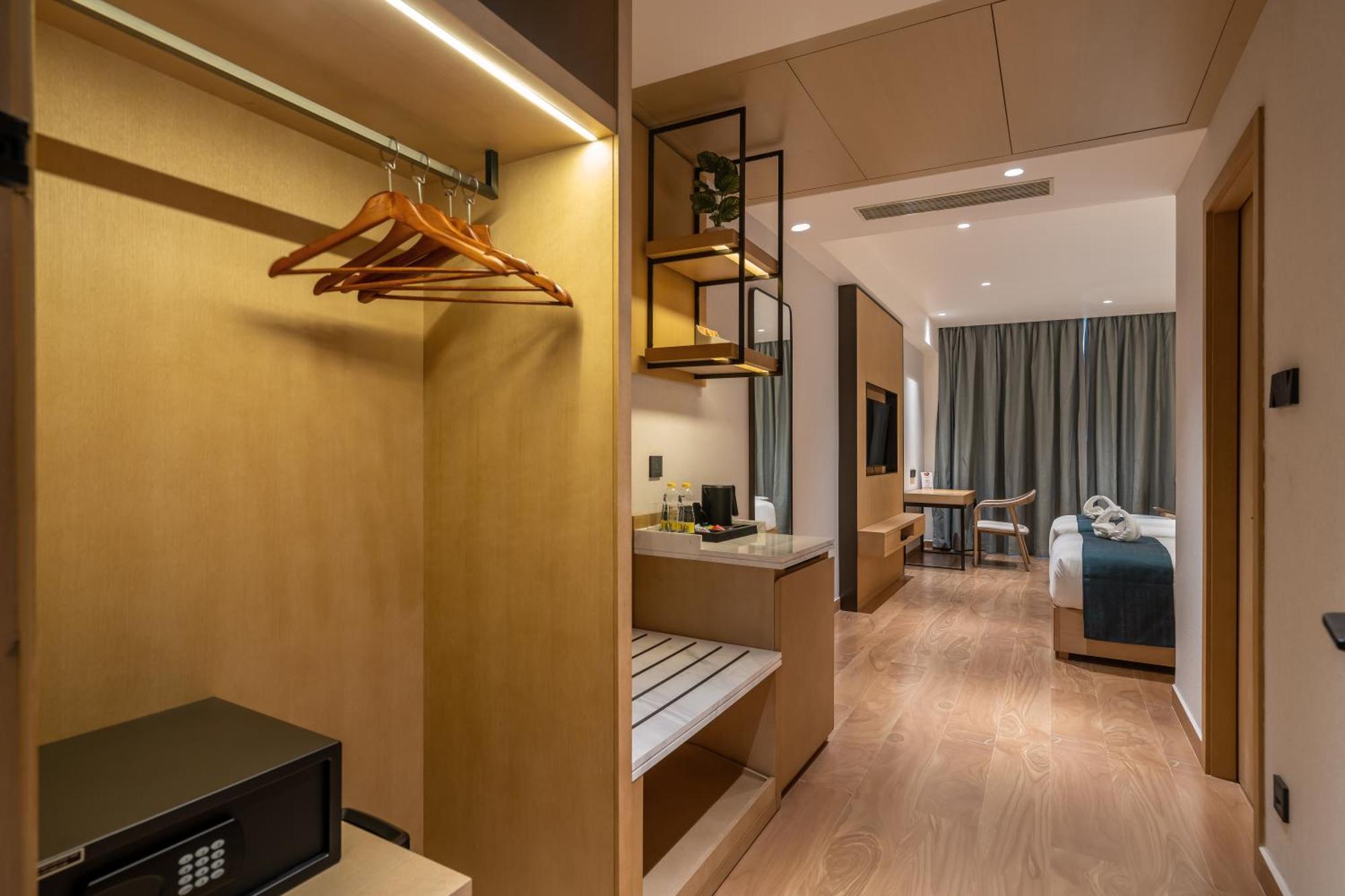 Copper Leaf Hotels, Tirunelveli Esterno foto