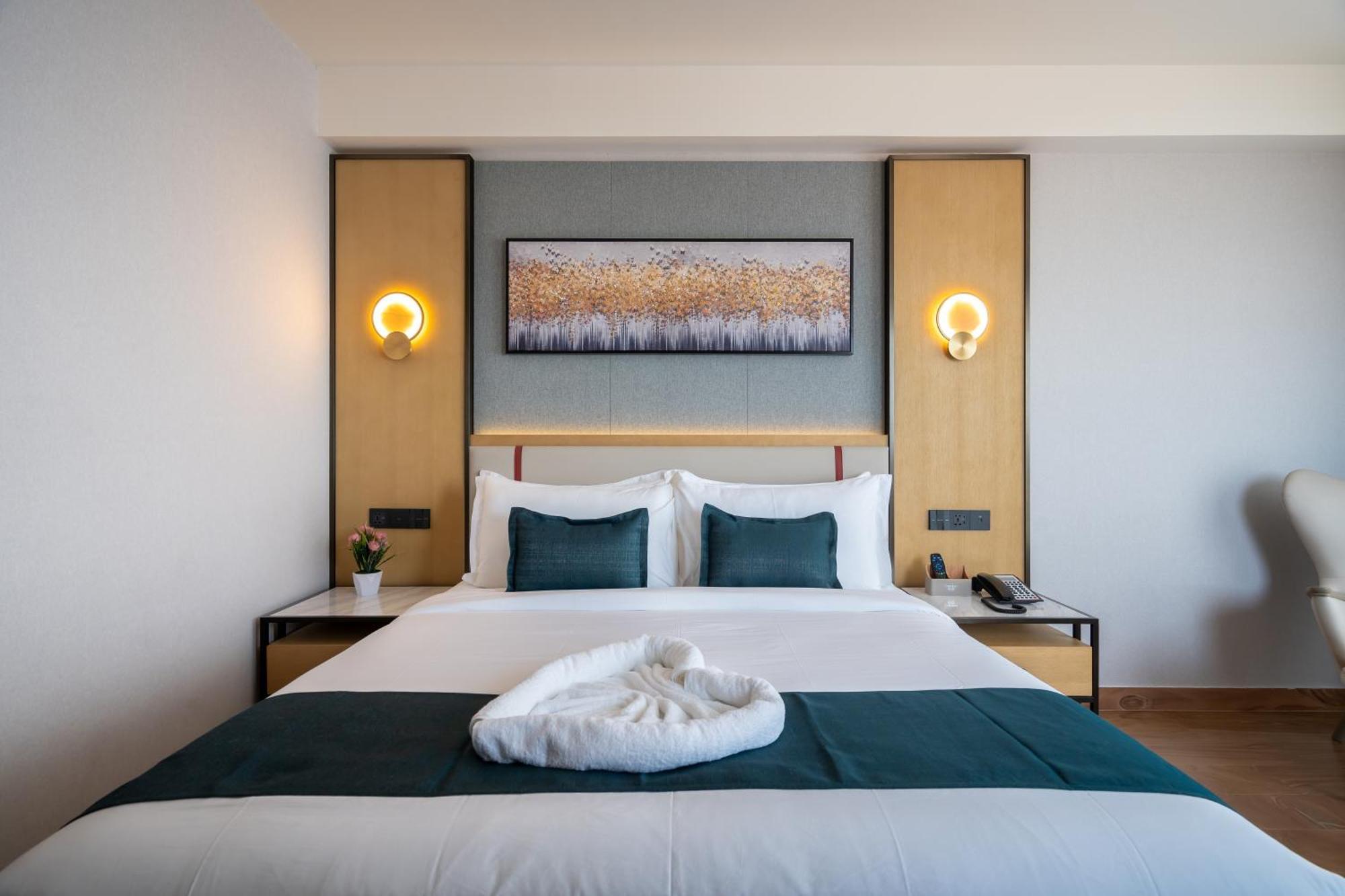 Copper Leaf Hotels, Tirunelveli Esterno foto